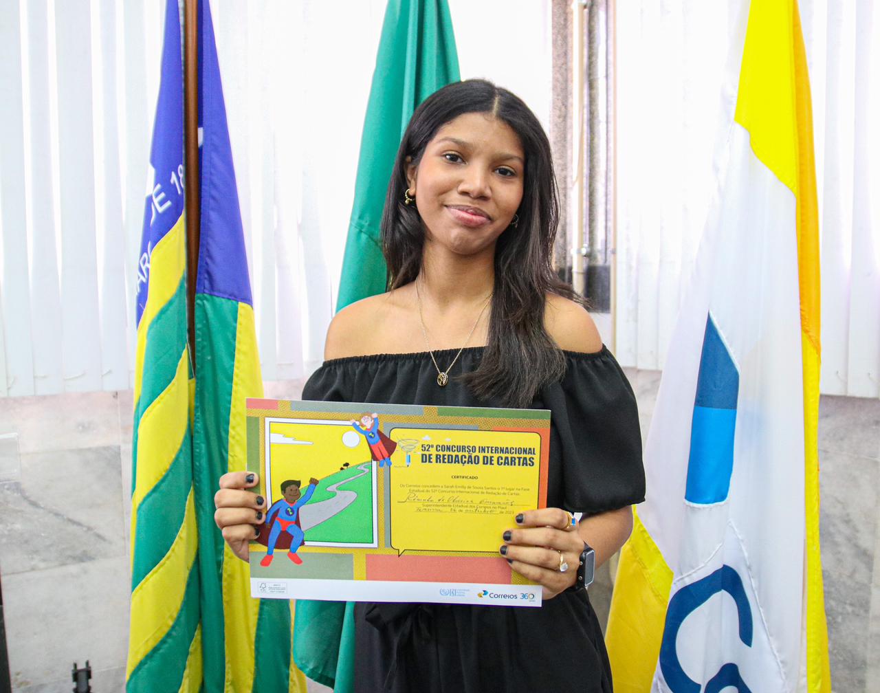 Estudante do Ceti João Henrique recebe premiação pelo Concurso  Internacional de Redação de Cartas dos Correios